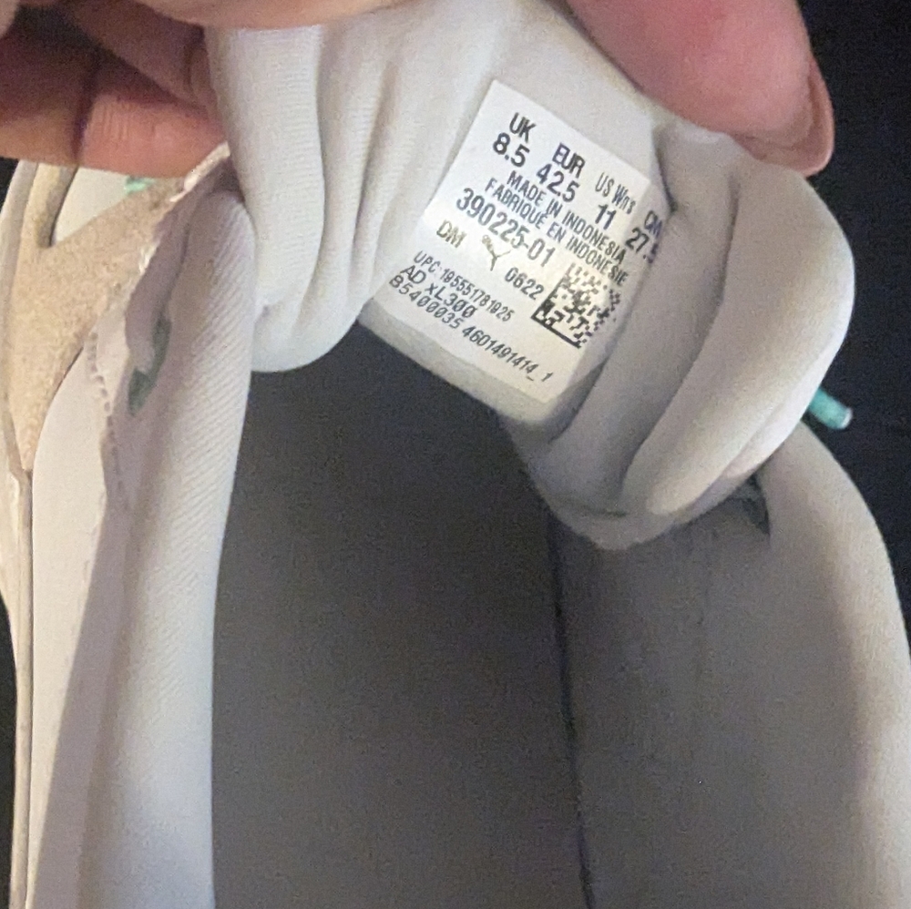 Sneakers